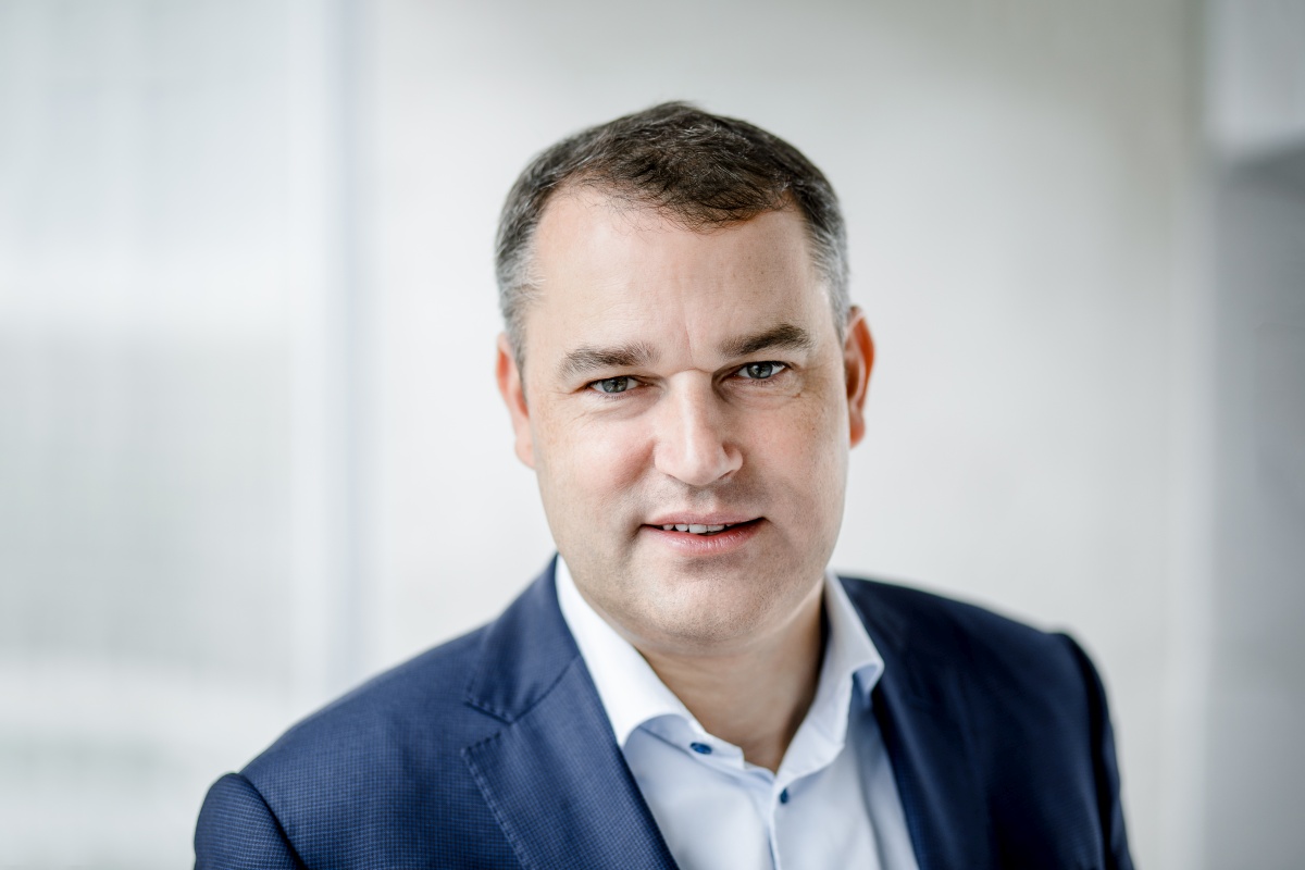 Ekonom Mojmír Hampl říká, že důchody a ekonomika jsou propojené.