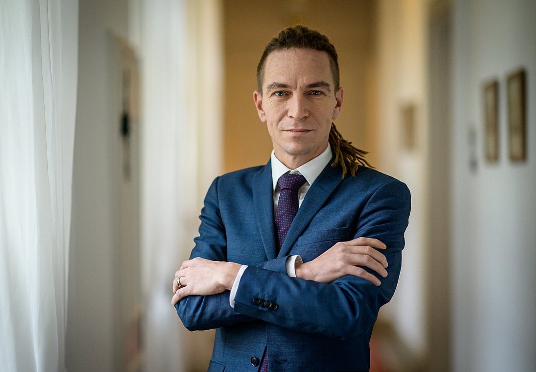 Ministr Bartoš o osamělých důchodcích Je to problém i přes valorizaci