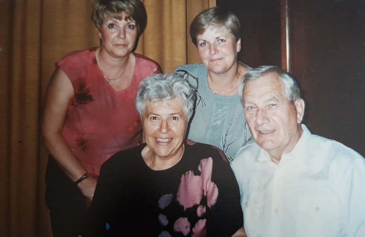 Dagmar Hazdrová s rodinou.