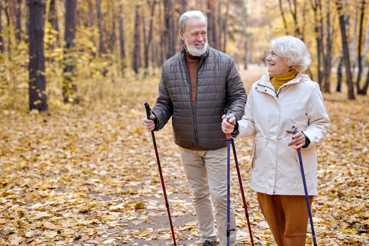 Podzim je na nordic walking ideální.