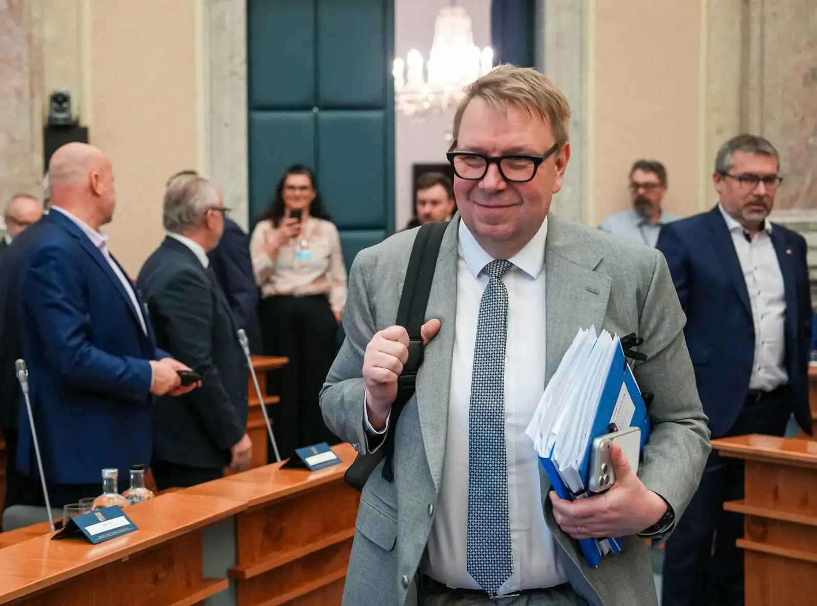 Ministr Aleš Juchelka při jednání vlády.