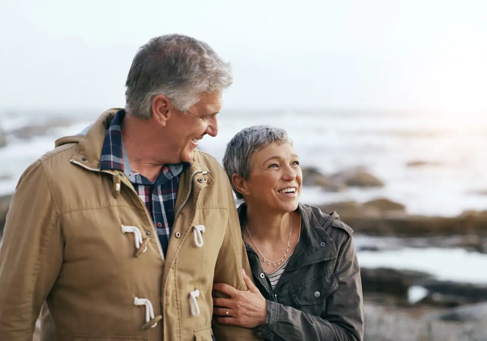 Manželé v důchodu na cestách.