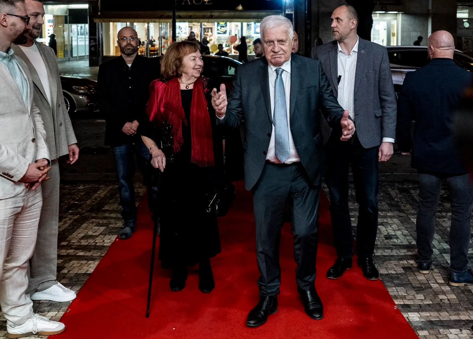 Václav Klaus s manželkou Livií na nedávné premiéře dokumentu Livia.