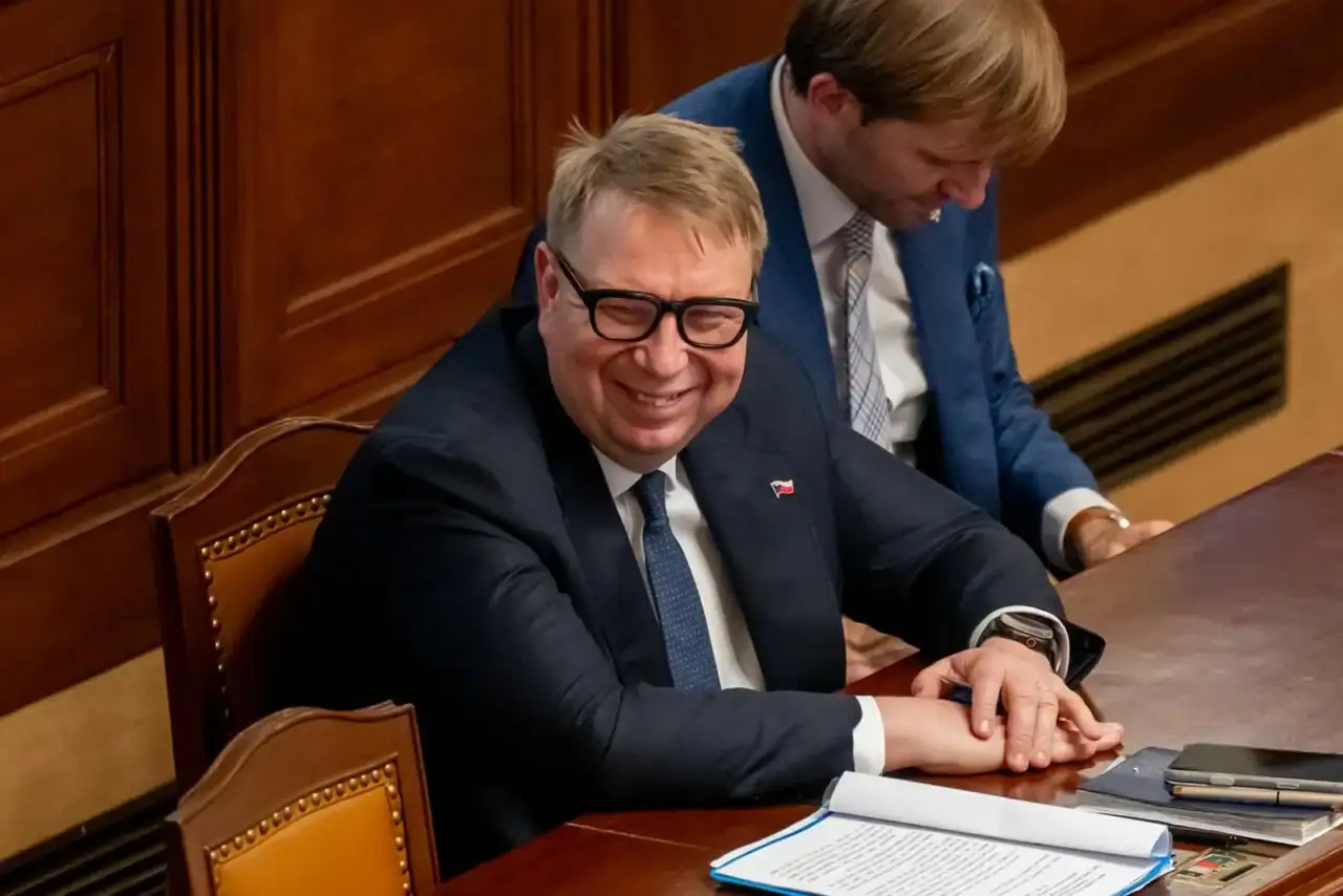 Ministr Aleš Juchelka v Poslanecké sněmovně.