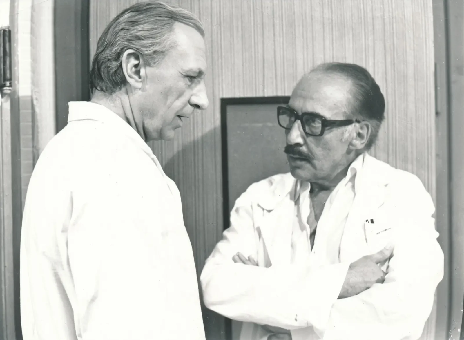 Miloš Kopecký jako doktor Štrosmajer v Nemocnici na kraji města.