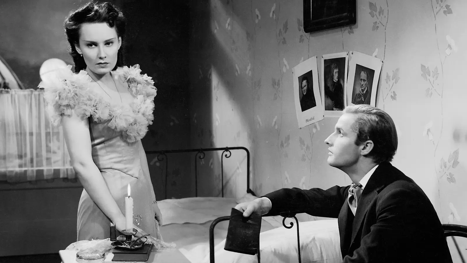 Lída Baarová ve filmové scéně z období vrcholu své herecké kariéry ve 30. letech 20. století.
