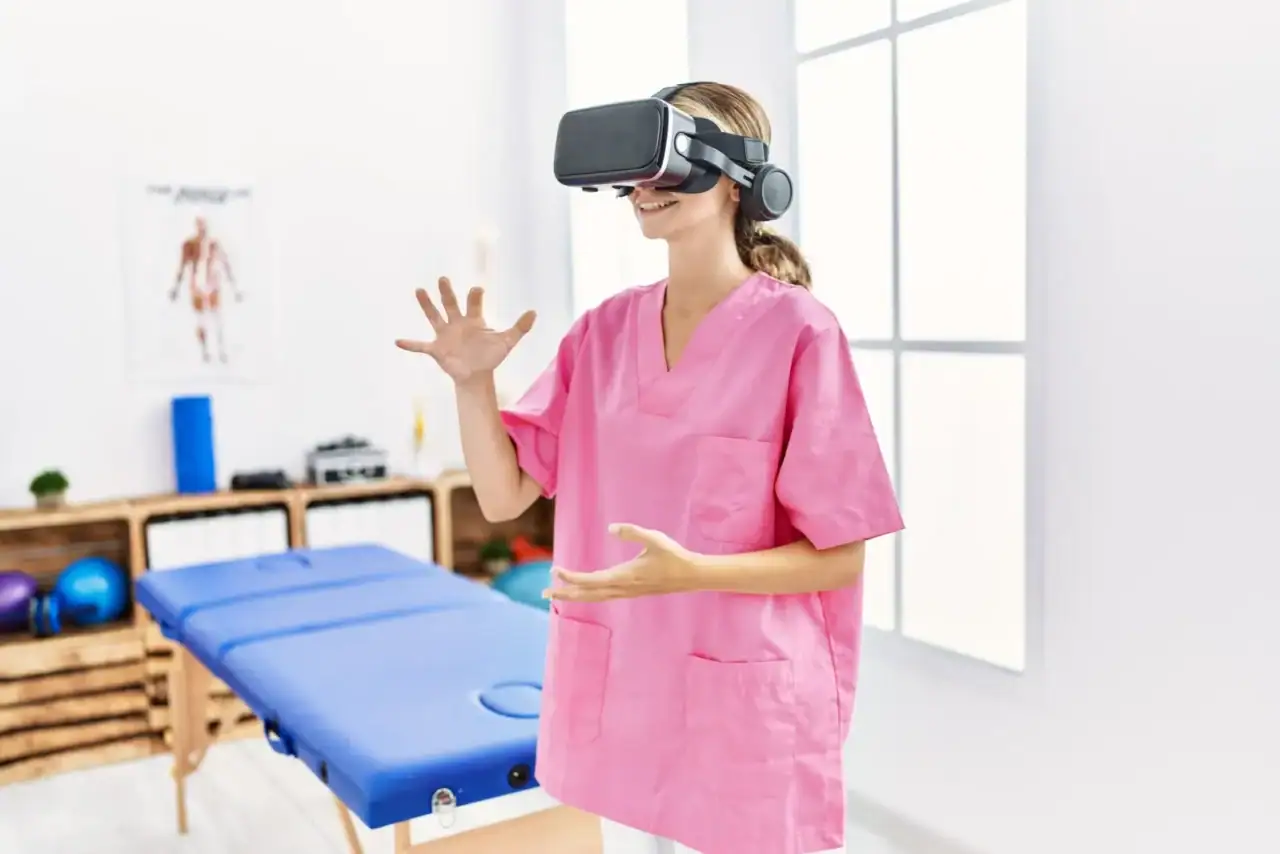 Před vyhořením mají zdravotnický personál pomoci ochránit brýle pro virtuální realitu.