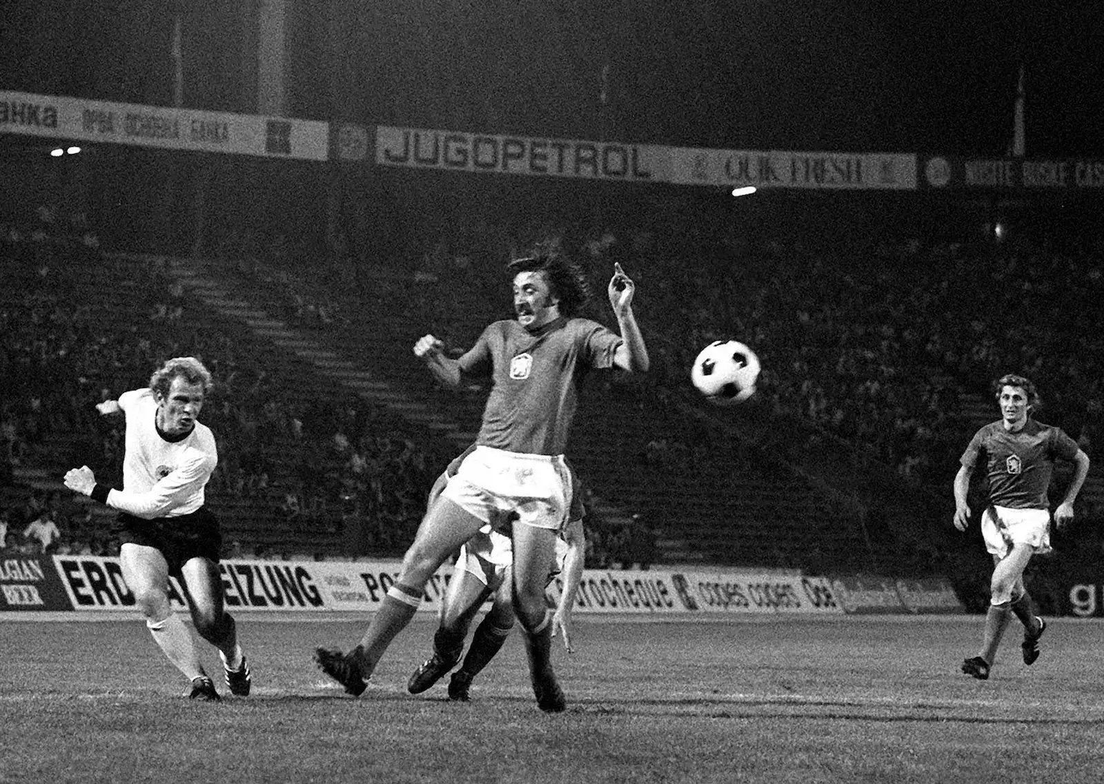 Antonín Panenka (uprostřed) na Mistrovství Evropy v roce 1976.