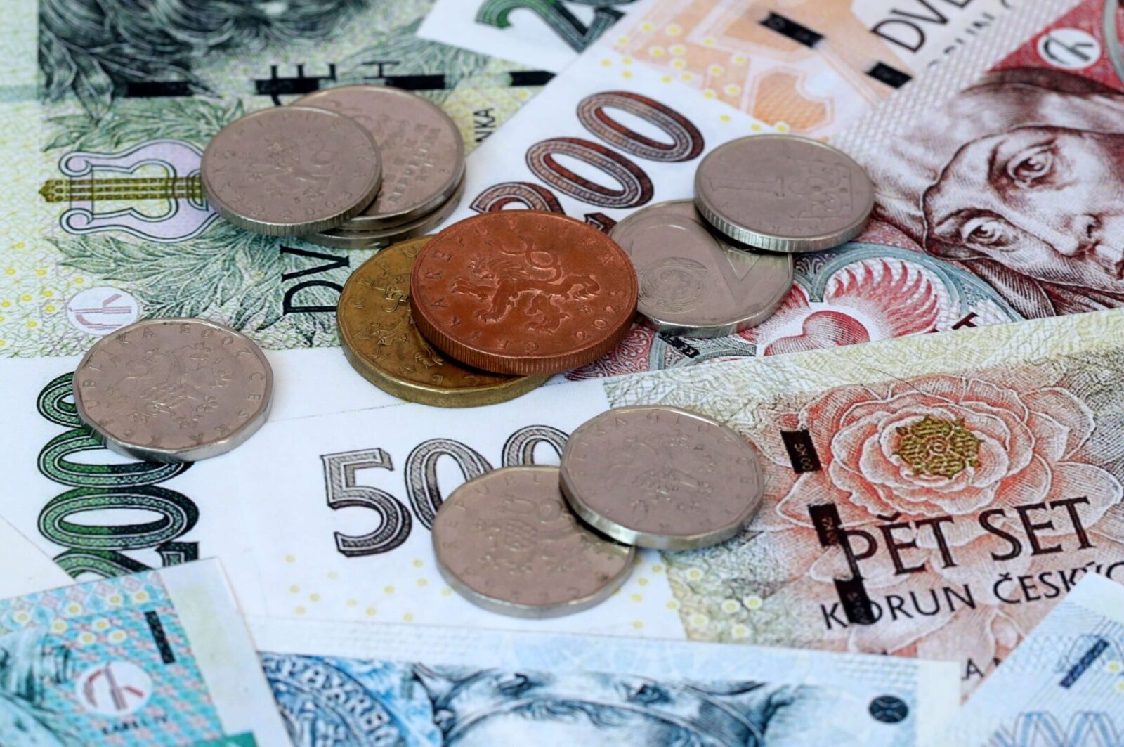 Průměrný starobní důchod činil v červnu 21 803 korun. 