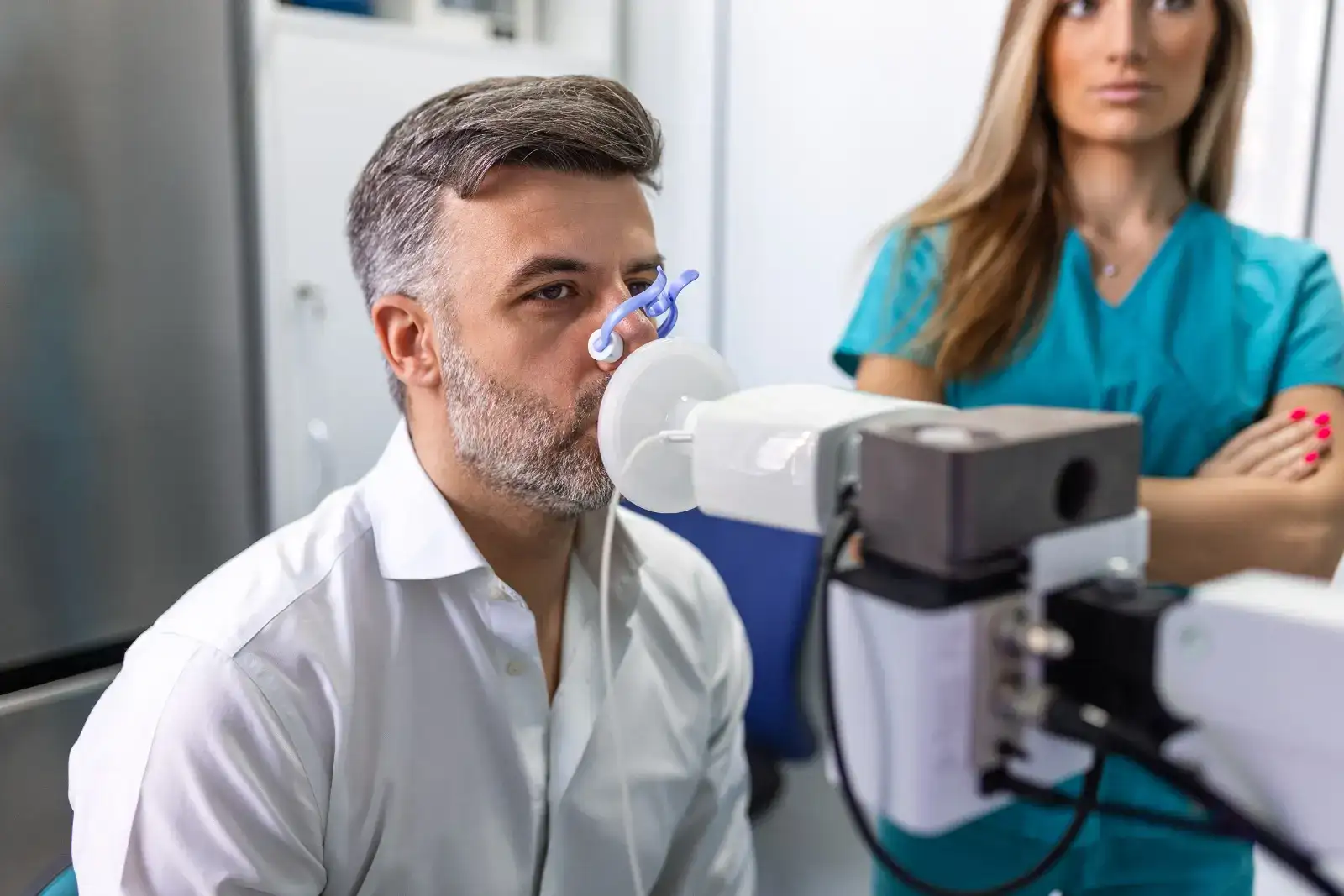 U některých příznaků je lepší raději neotálet a nechat se vyšetřit na spirometrii.
