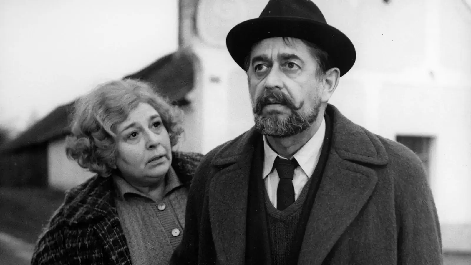 Vlastimil Brodský a Stella Zázvorková ve filmu Tři chlapi na cestách.