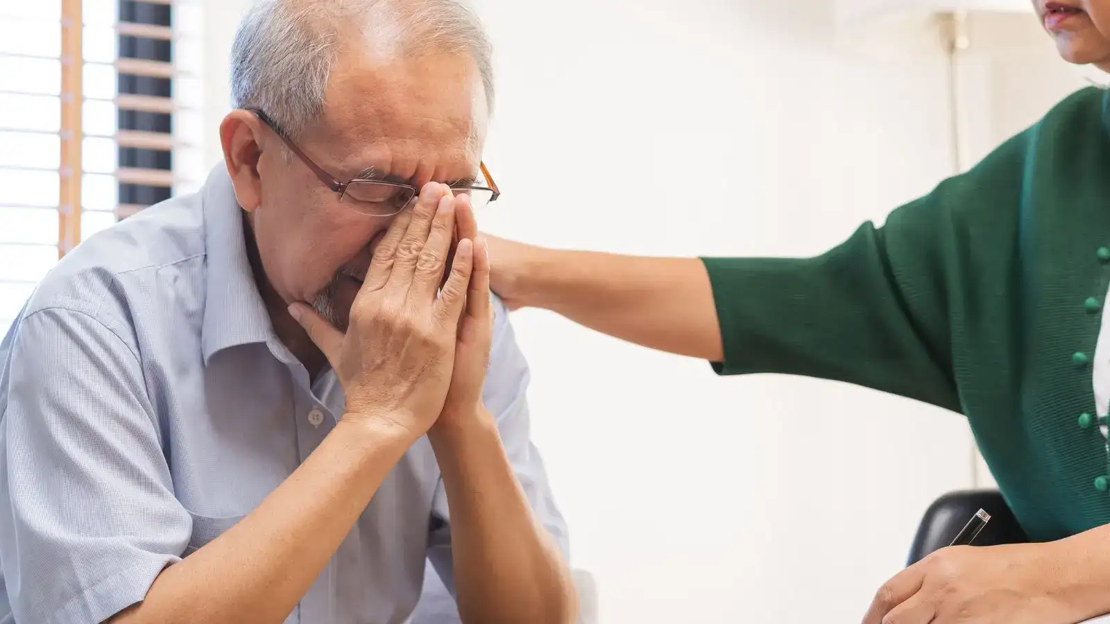 Senior u psychiatra.