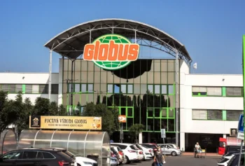 Oblíbený supermarket zvýhodňuje zákazníky nad 65 let. Až do konce prosince mohou každé pondělí využít slevu na nákup