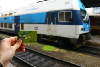 Nastupující primátor peněženkám Pražanů neulehčí: Lítačka i parkovné se zdraží o tisíce