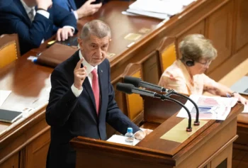 Babiš slíbil důchod v 65 letech, Češi se ale stále nedočkali. Teď tvrdí, že mu v cestě stojí Brusel