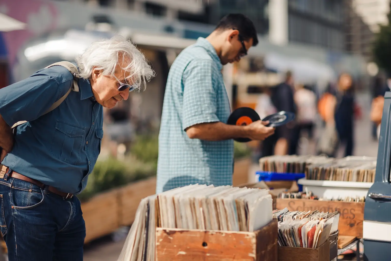 Sběratelé vyhledávají starší vinylové desky.