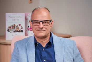 Ženy čekají, že rakovina prsu bude bolet. Onkolog upozorňuje, že často je to přesně naopak